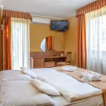 anna-hotel-matrafured-csaladi-ket-legteru-szoba-4